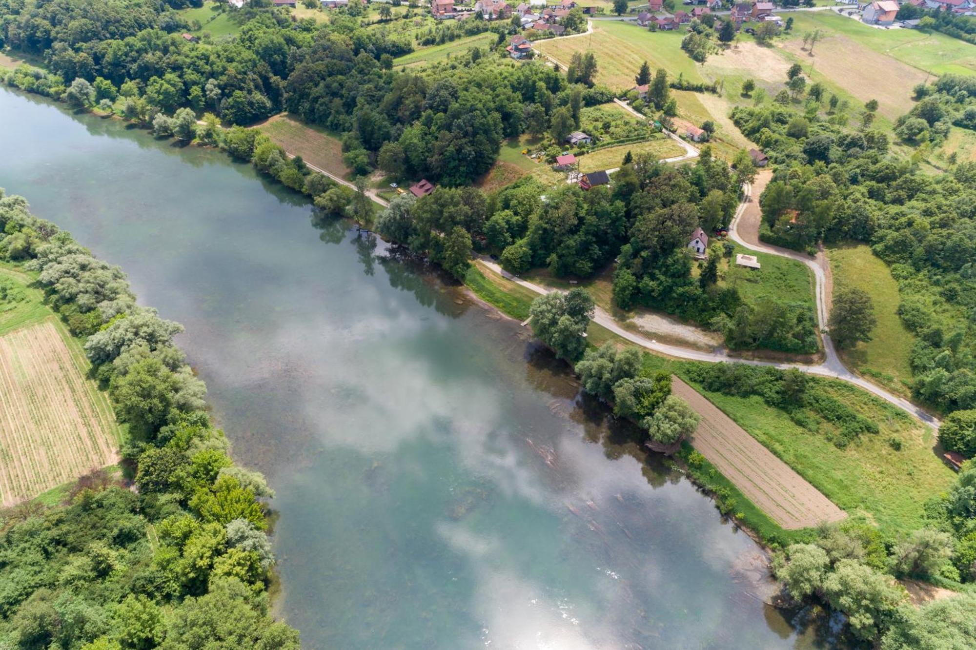 Zagreb, Kuca Za Odmor Swan River Holiday House Lasinja 外观 照片