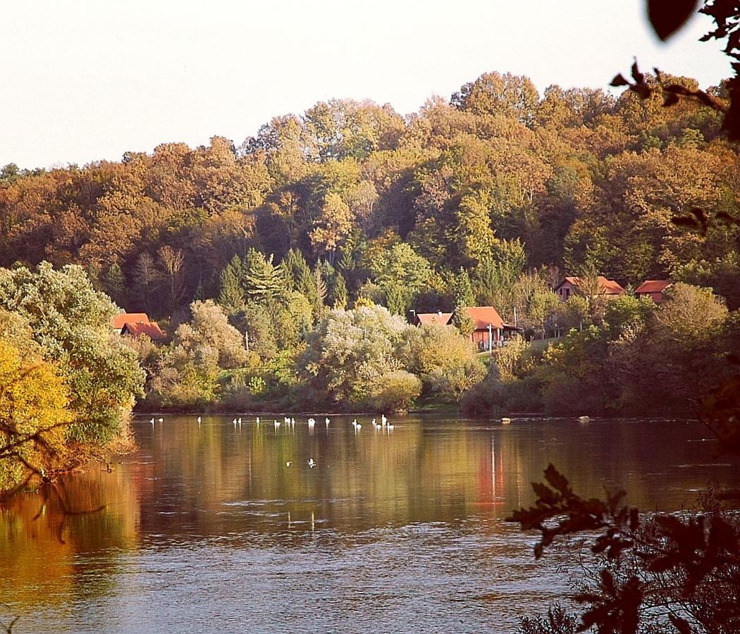 Zagreb, Kuca Za Odmor Swan River Holiday House Lasinja 外观 照片